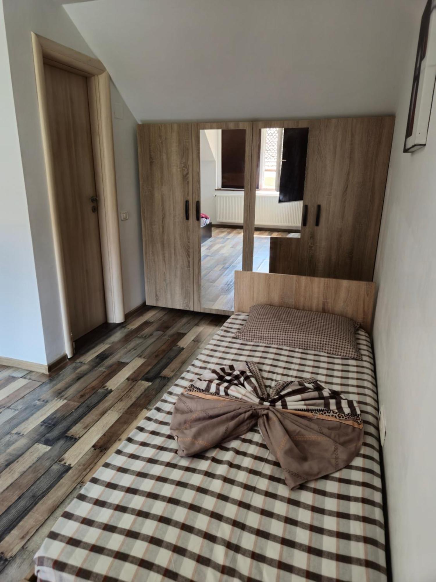 Apartamente De Inchiriat Lucky House Brasov Luaran gambar